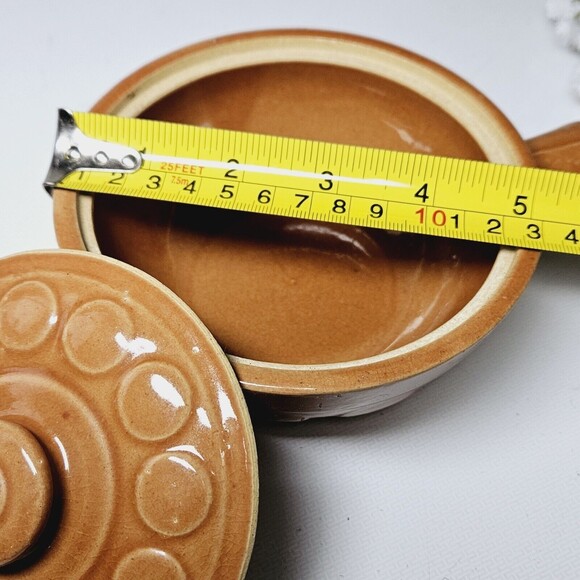 Vintage USA Stoneware Lidded  Pottery Soup Chili Bean Crock Terracotta Medallion - Picture 5 of 11
